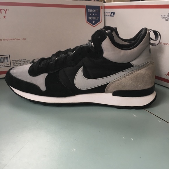 nike internationalist size 5